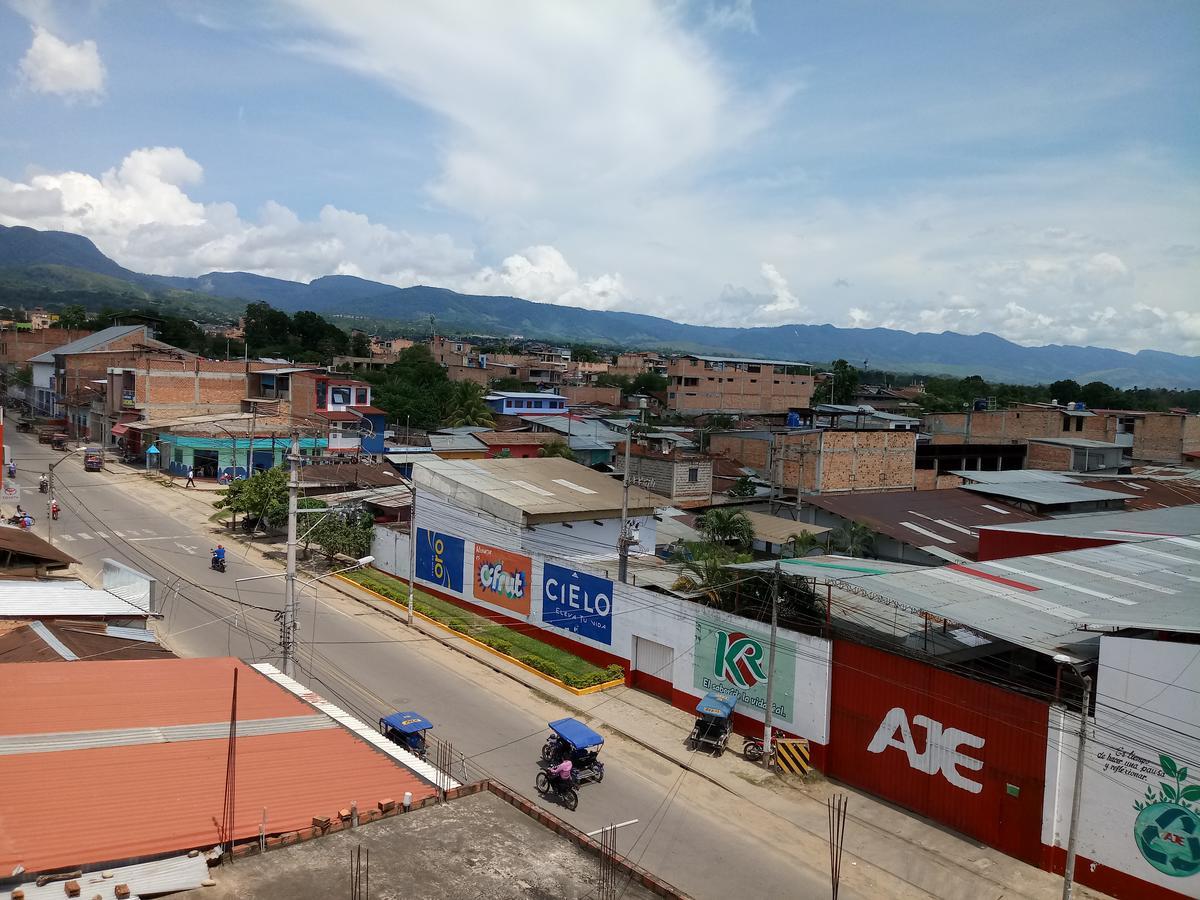 Hospedaje Renzo Tarapoto Exterior photo