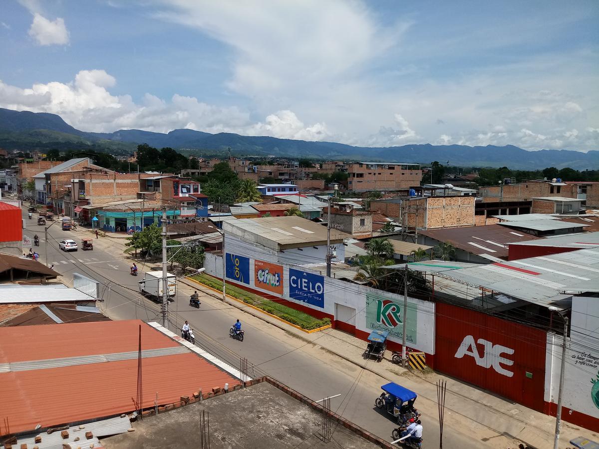 Hospedaje Renzo Tarapoto Exterior photo